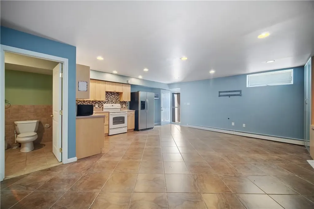 716 Vincent Avenue Bronx NY 10465