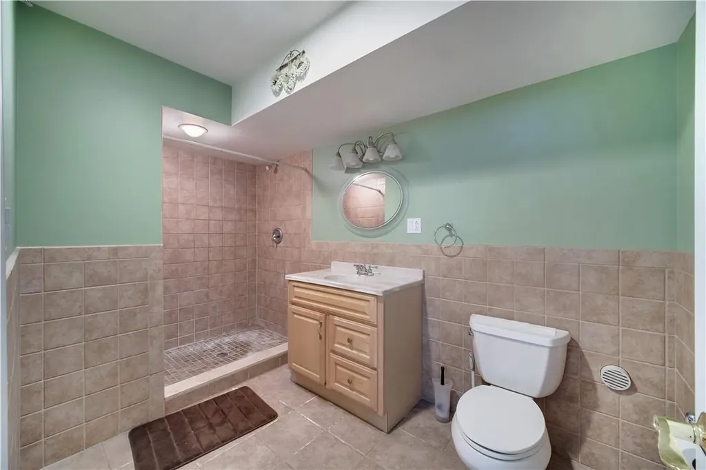 716 Vincent Avenue Bronx NY 10465