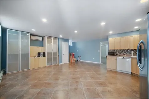 716 Vincent Avenue Bronx NY 10465