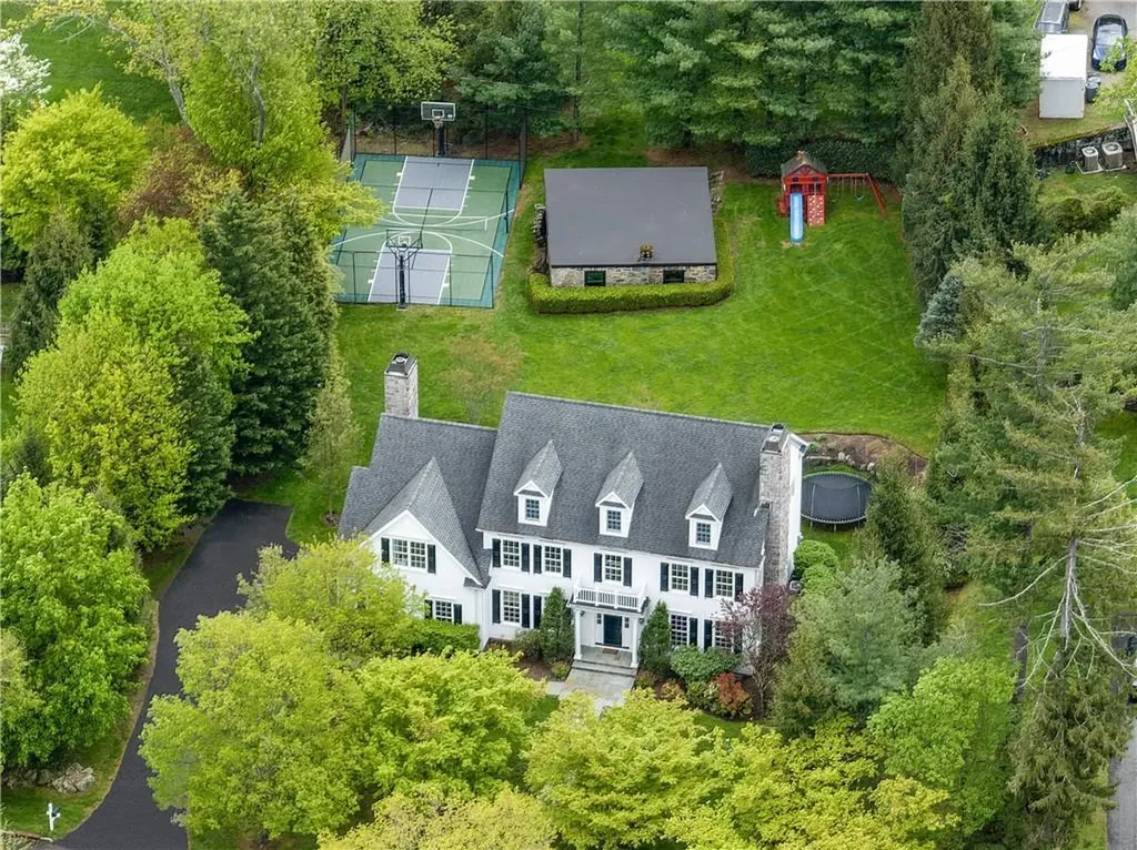 5 Morris Court Rye NY 10580