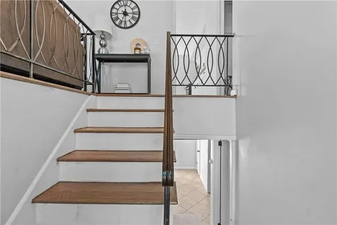 6 E Ricky Lane Poughkeepsie NY 12601
