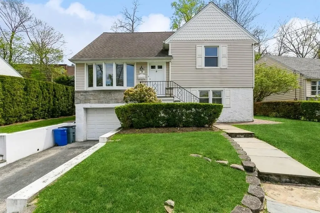 19 Greenvale Place Scarsdale NY 10583