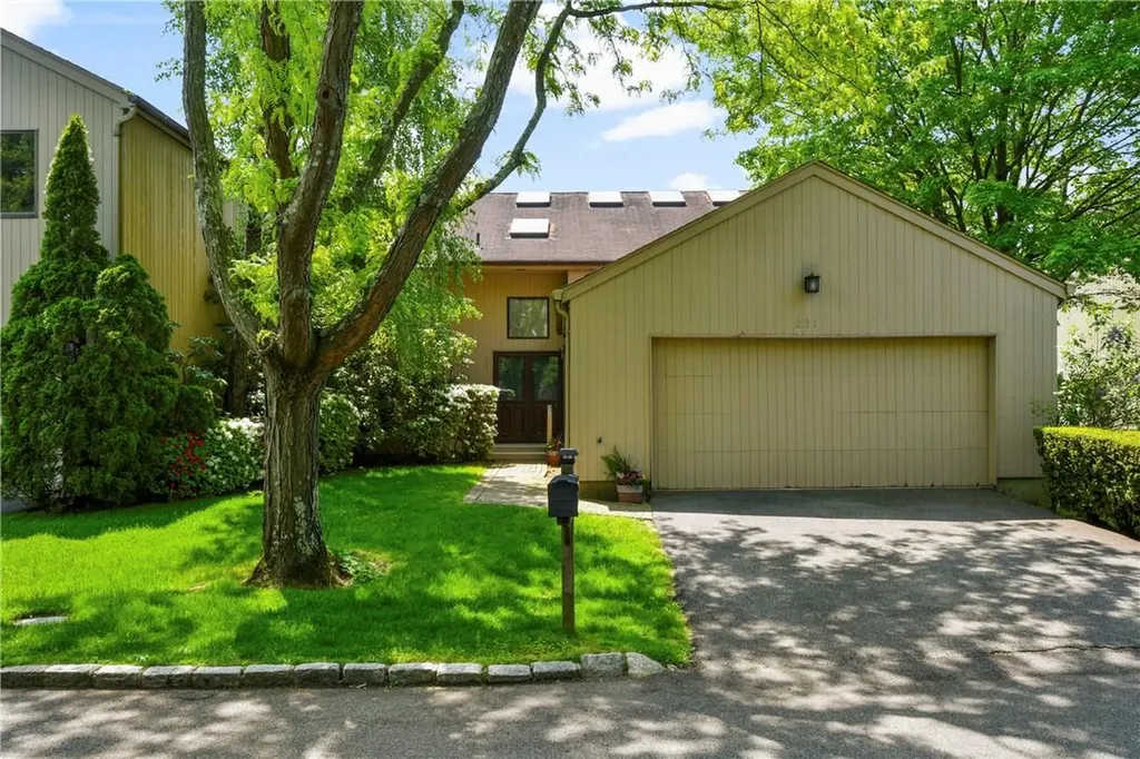 201 Fairway Green Mamaroneck NY 10543