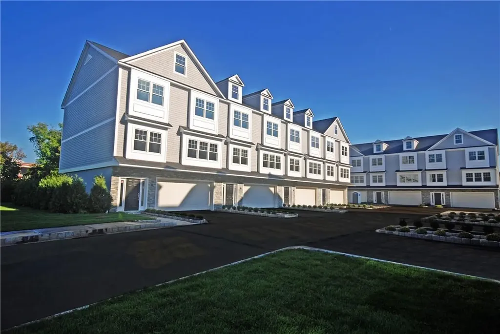 7 The Pointe Rye Brook NY 10573