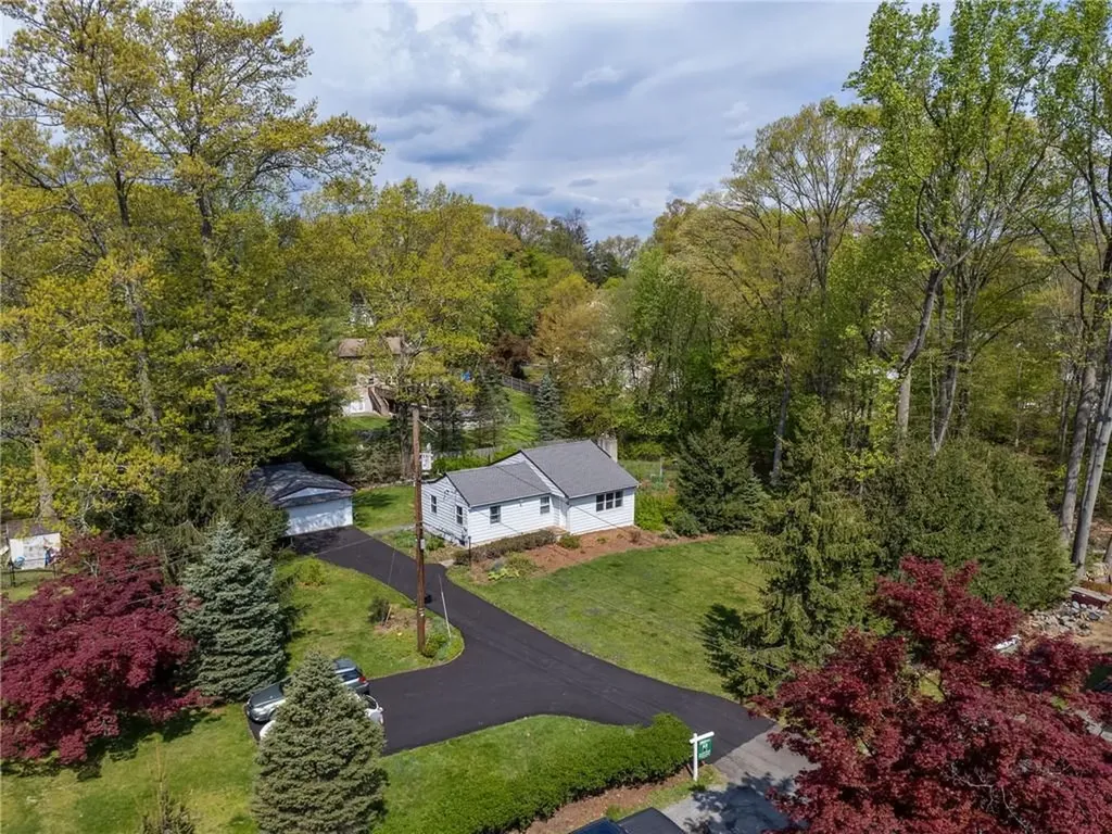 6 Pinecrest Road Valley Cottage NY 10989