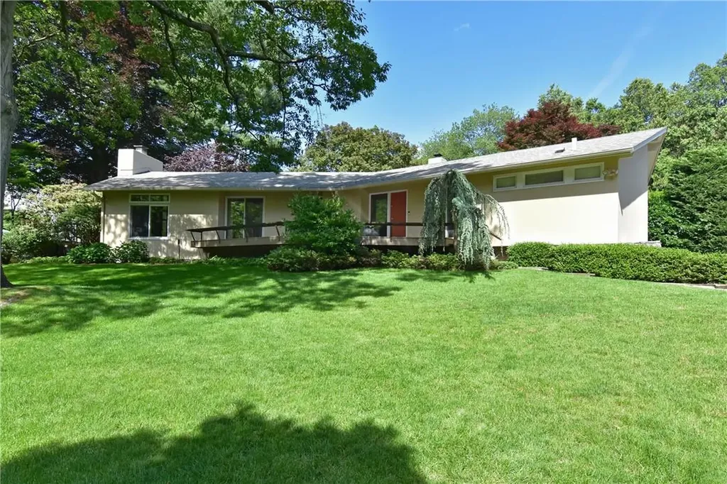 42 Sunnybrook Road Bronxville NY 10708