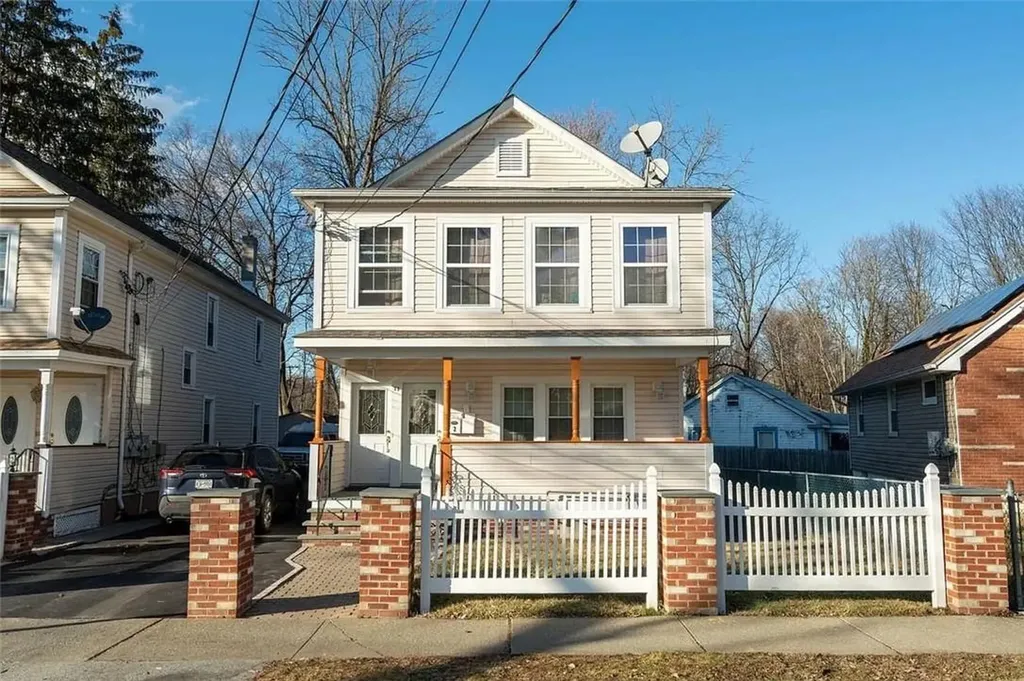 11 Lawrence Road Poughkeepsie NY 12601