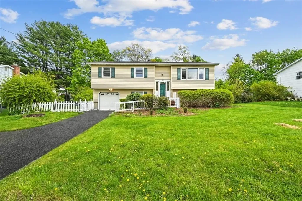 93 Madison Avenue Montgomery NY 12549