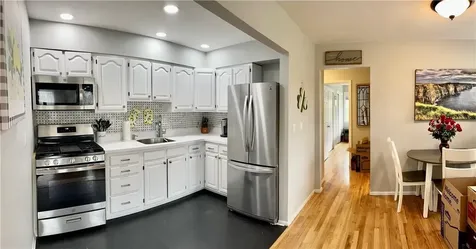 223 N Middletown Road Pearl River NY 10965