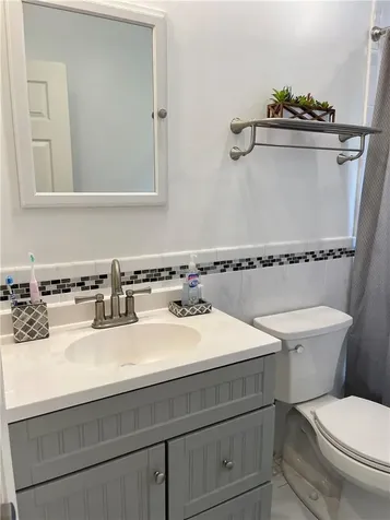 223 N Middletown Road Pearl River NY 10965