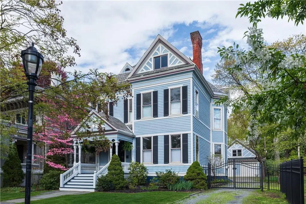 19 Garfield Place Poughkeepsie NY 12601