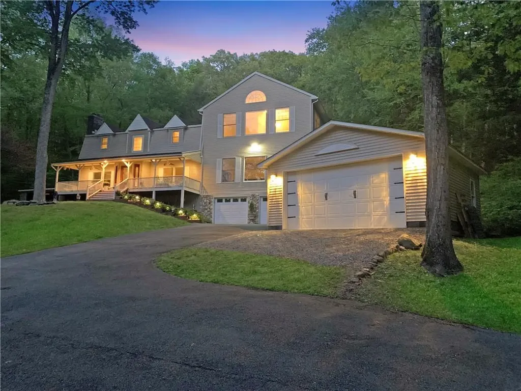 292 Davis Road Salt Point NY 12578