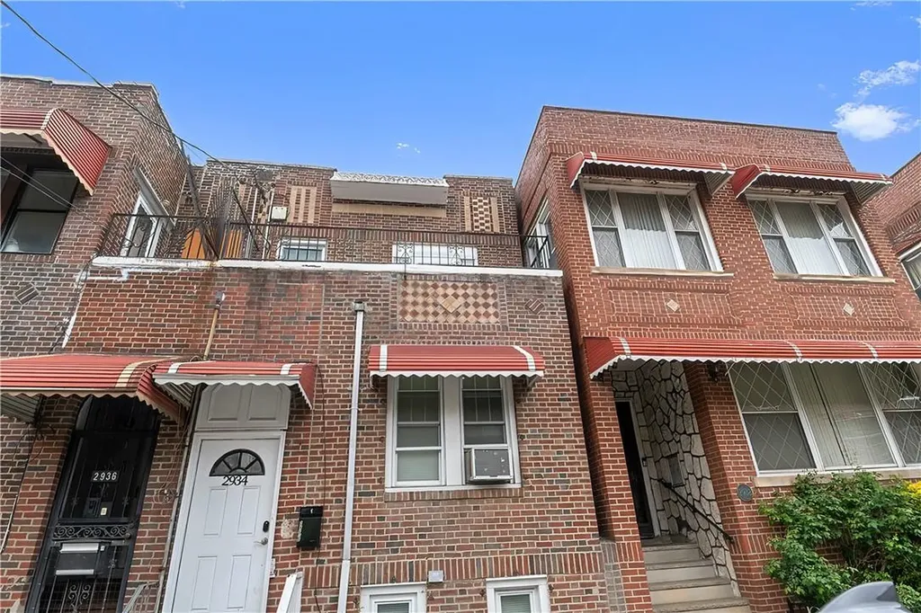 2934 Cruger Avenue Bronx NY 10467