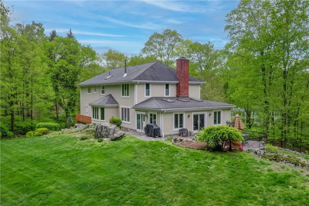 55 Campfire Road Chappaqua NY 10514