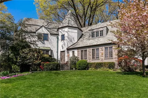 8 Huguenot Drive Larchmont NY 10538