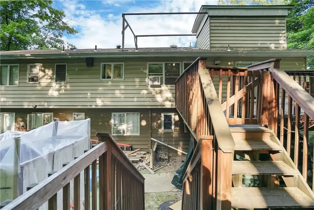 11 Emes Lane Monsey NY 10952