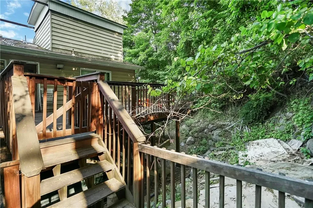 11 Emes Lane Monsey NY 10952