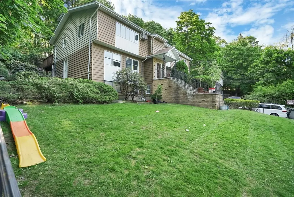 11 Emes Lane Monsey NY 10952