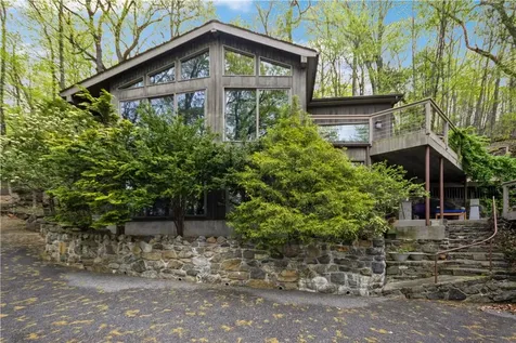 40 Jackson Road Mahopac NY 10541