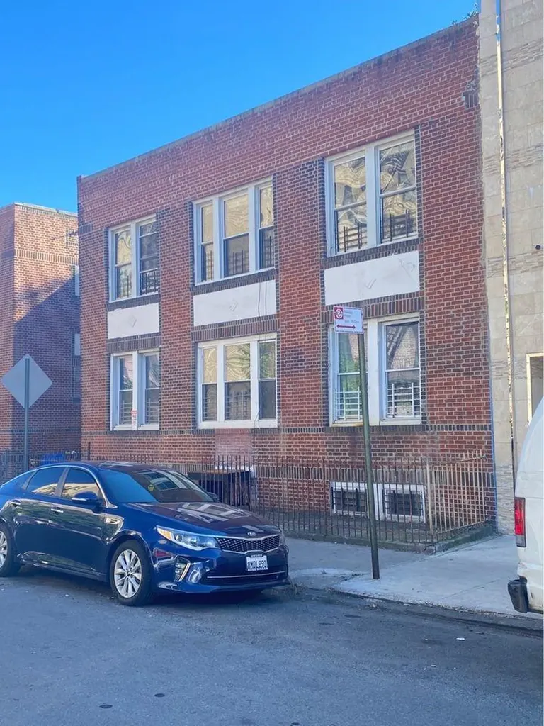 312 E 187th Street Bronx NY 10458