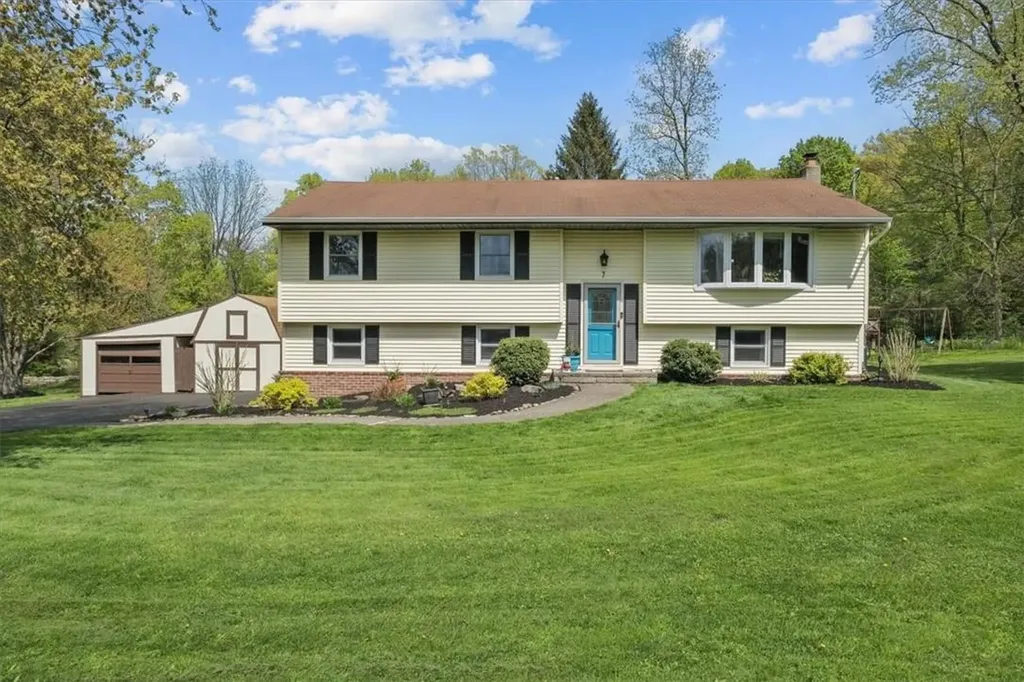 7 Tara Drive Cornwall NY 12518