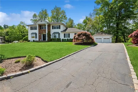16 Carlton Court New City NY 10956