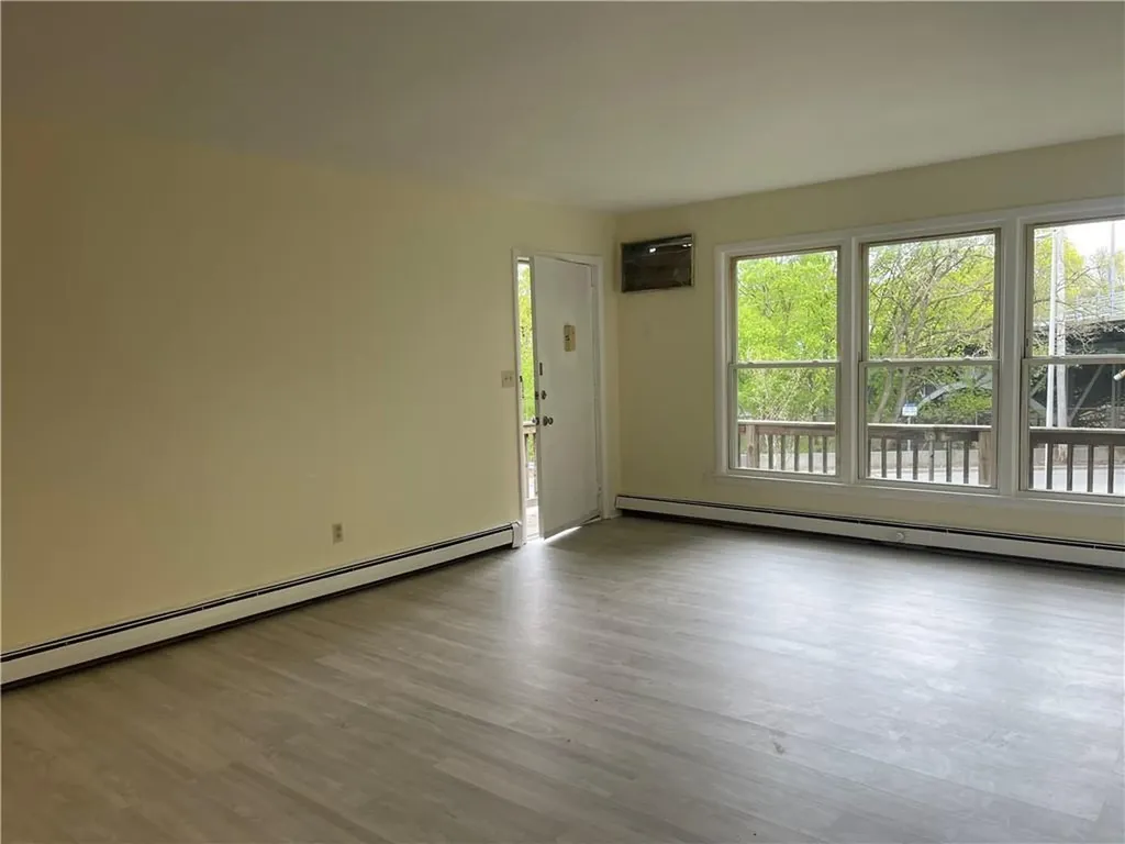 5 Gerald Drive Poughkeepsie NY 12601
