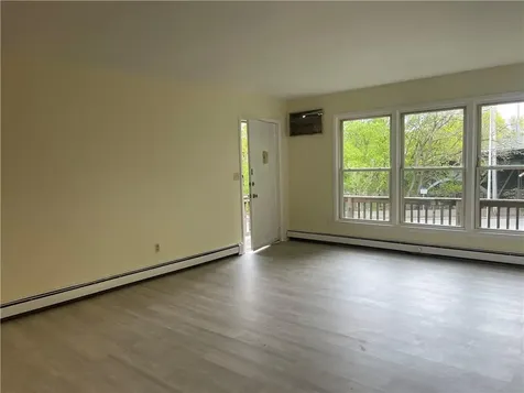 5 Gerald Drive Poughkeepsie NY 12601