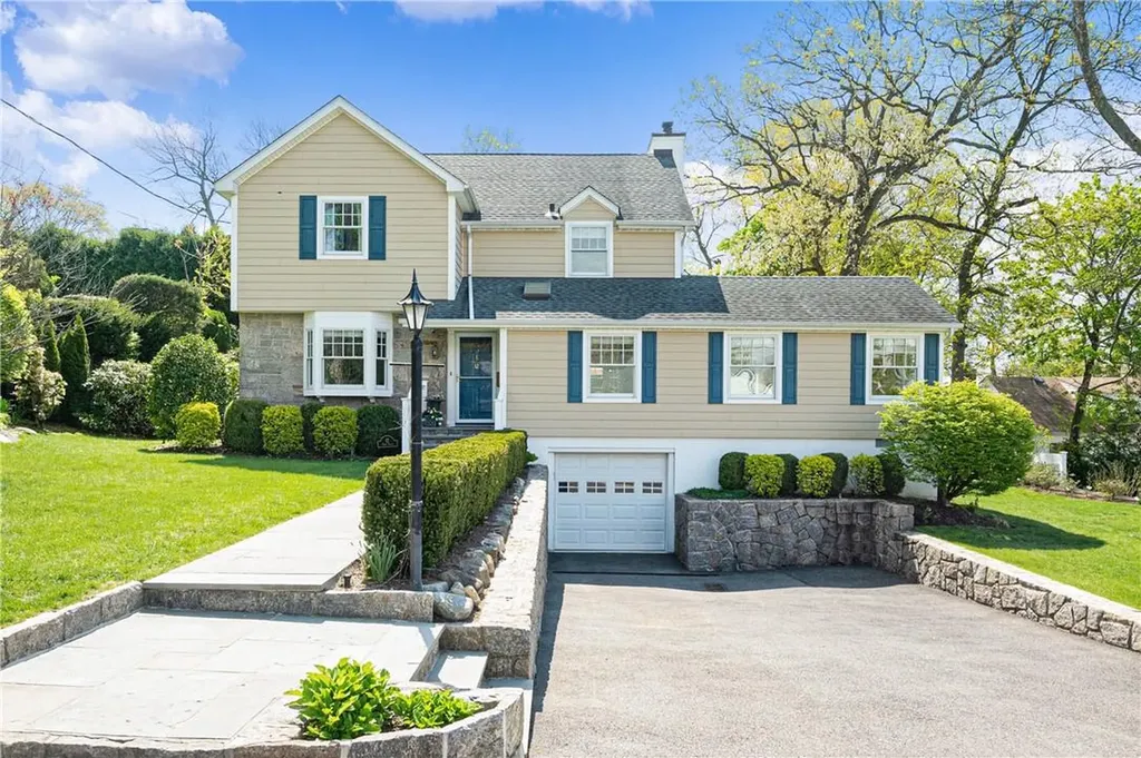 12 York Place Bronxville NY 10708