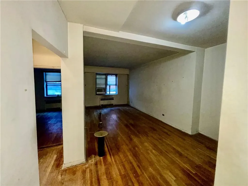 740 E 232nd Street Bronx NY 10466
