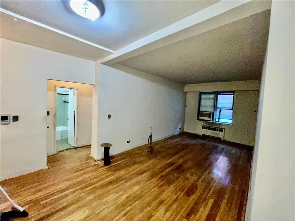 740 E 232nd Street Bronx NY 10466