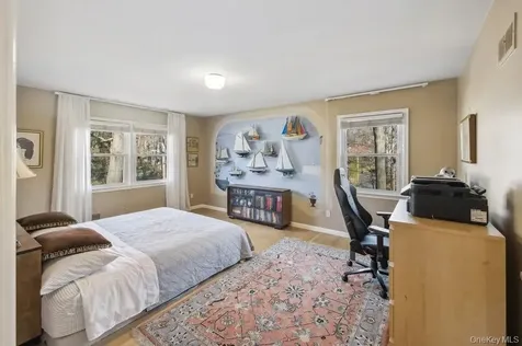 62 Mohegan Road Larchmont NY 10538