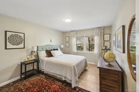62 Mohegan Road Larchmont NY 10538
