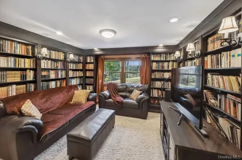 62 Mohegan Road Larchmont NY 10538