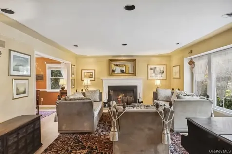 62 Mohegan Road Larchmont NY 10538