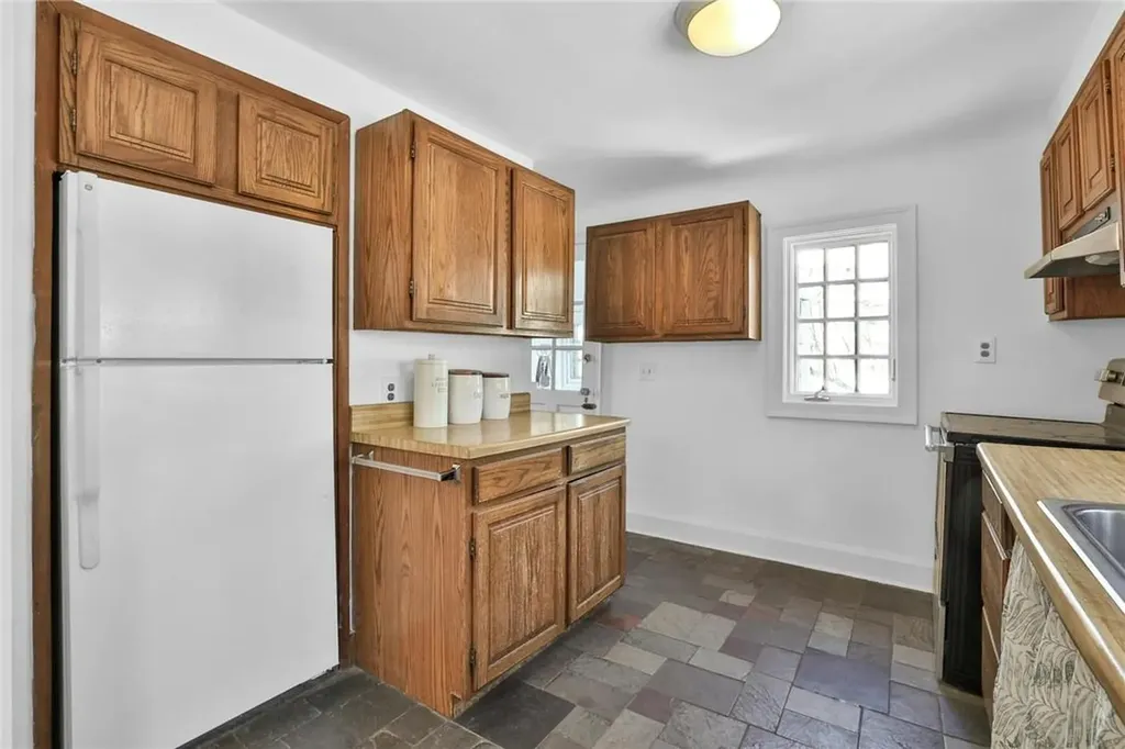 116 Sixth Avenue Pelham NY 10803