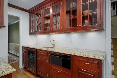 26 Plumwood Road Briarcliff Manor NY 10510