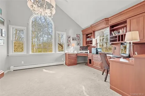 26 Plumwood Road Briarcliff Manor NY 10510