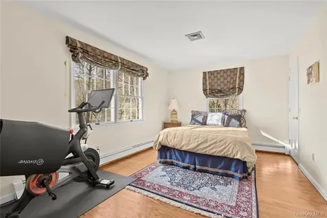 26 Plumwood Road Briarcliff Manor NY 10510