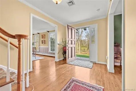 26 Plumwood Road Briarcliff Manor NY 10510