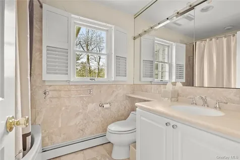 26 Plumwood Road Briarcliff Manor NY 10510