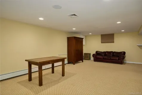 26 Plumwood Road Briarcliff Manor NY 10510