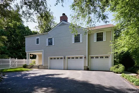 26 Plumwood Road Briarcliff Manor NY 10510