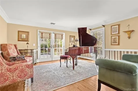 26 Plumwood Road Briarcliff Manor NY 10510