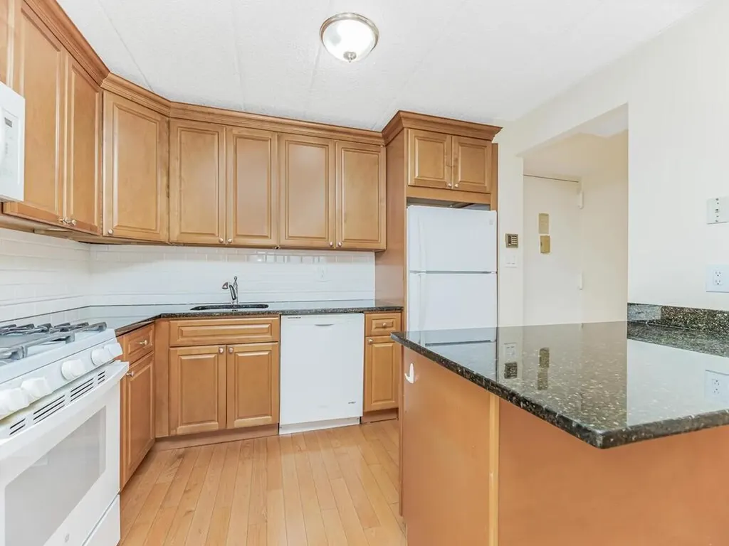 3220 Fairfield Avenue New York NY 10463