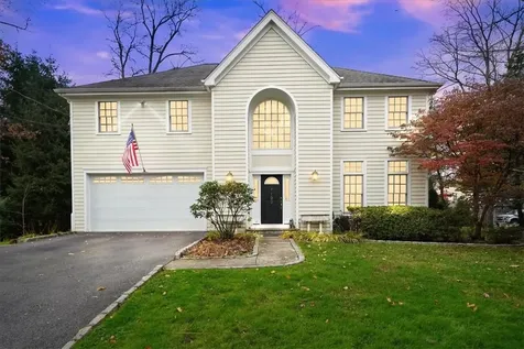 122 Parkview Drive Pleasantville NY 10570