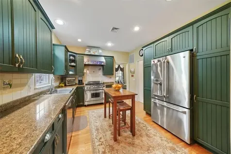 122 Parkview Drive Pleasantville NY 10570