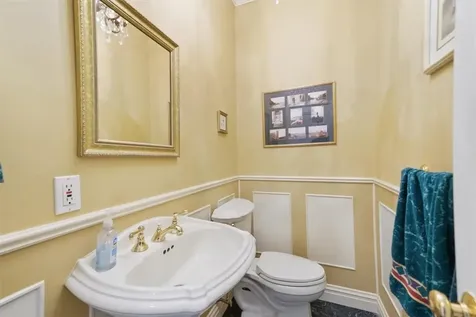 122 Parkview Drive Pleasantville NY 10570