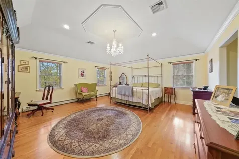 122 Parkview Drive Pleasantville NY 10570