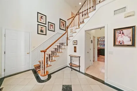122 Parkview Drive Pleasantville NY 10570